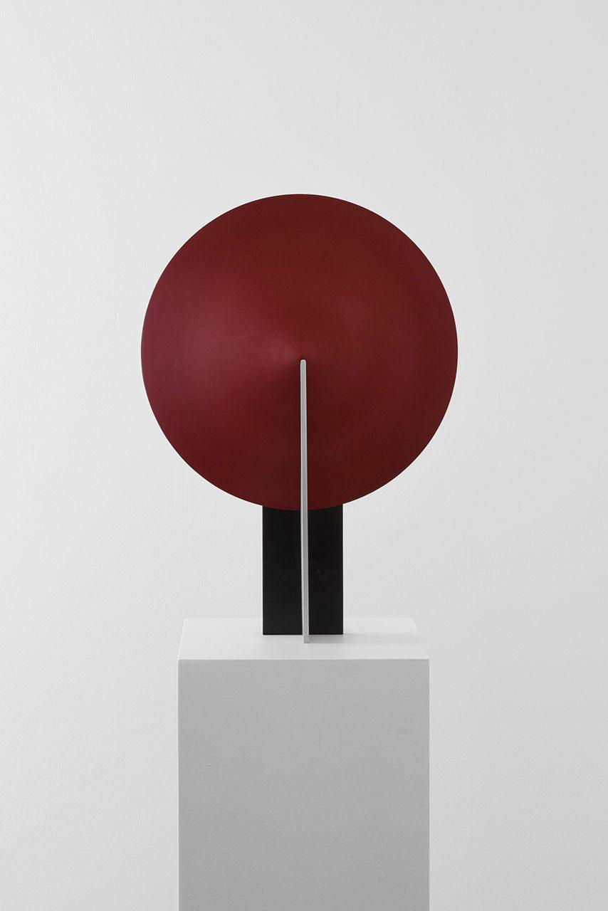 Orbe Table Lamp | Metal & Iron | Black and Red