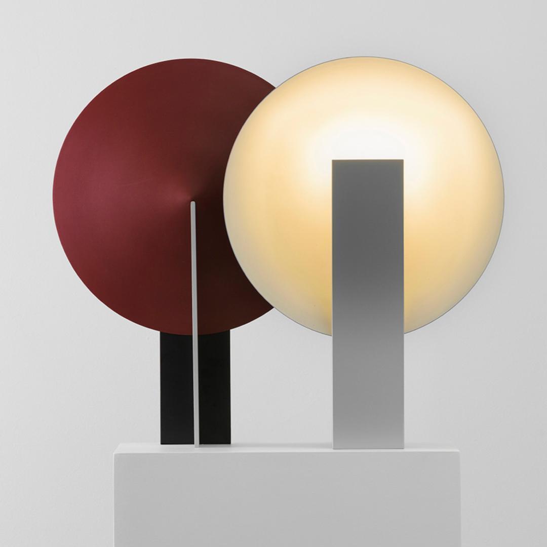Orbe Table Lamp | Metal & Iron | Black and Red