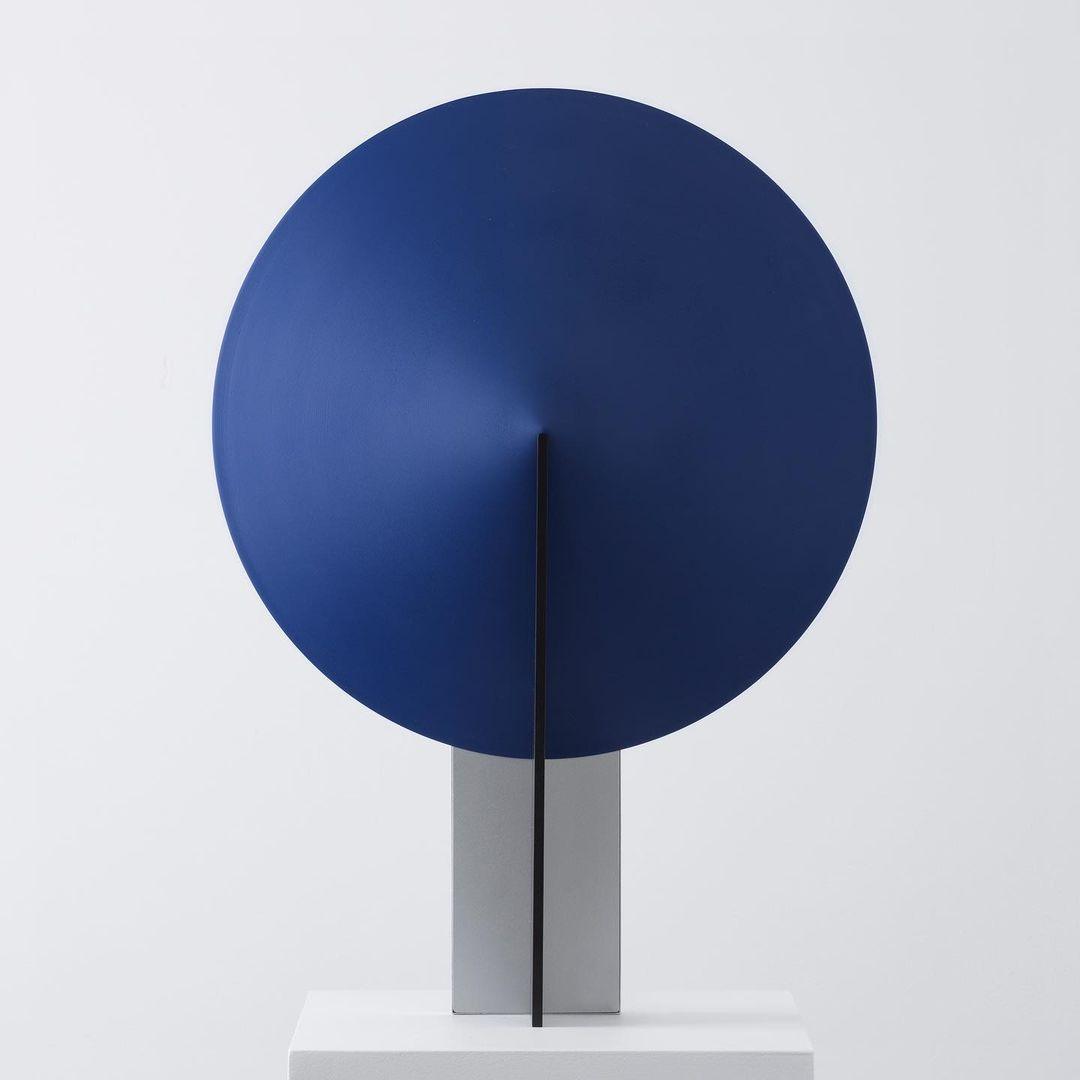 Orbe Table Lamp | Metal & Iron | Black and Red