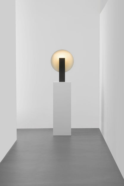Orbe Table Lamp | Metal & Iron | Black and Red