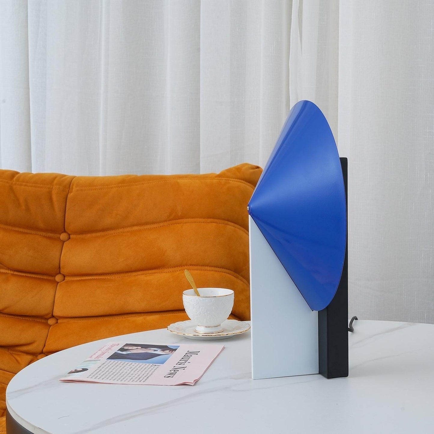 Orbe Table Lamp | Metal & Iron | Black and Red