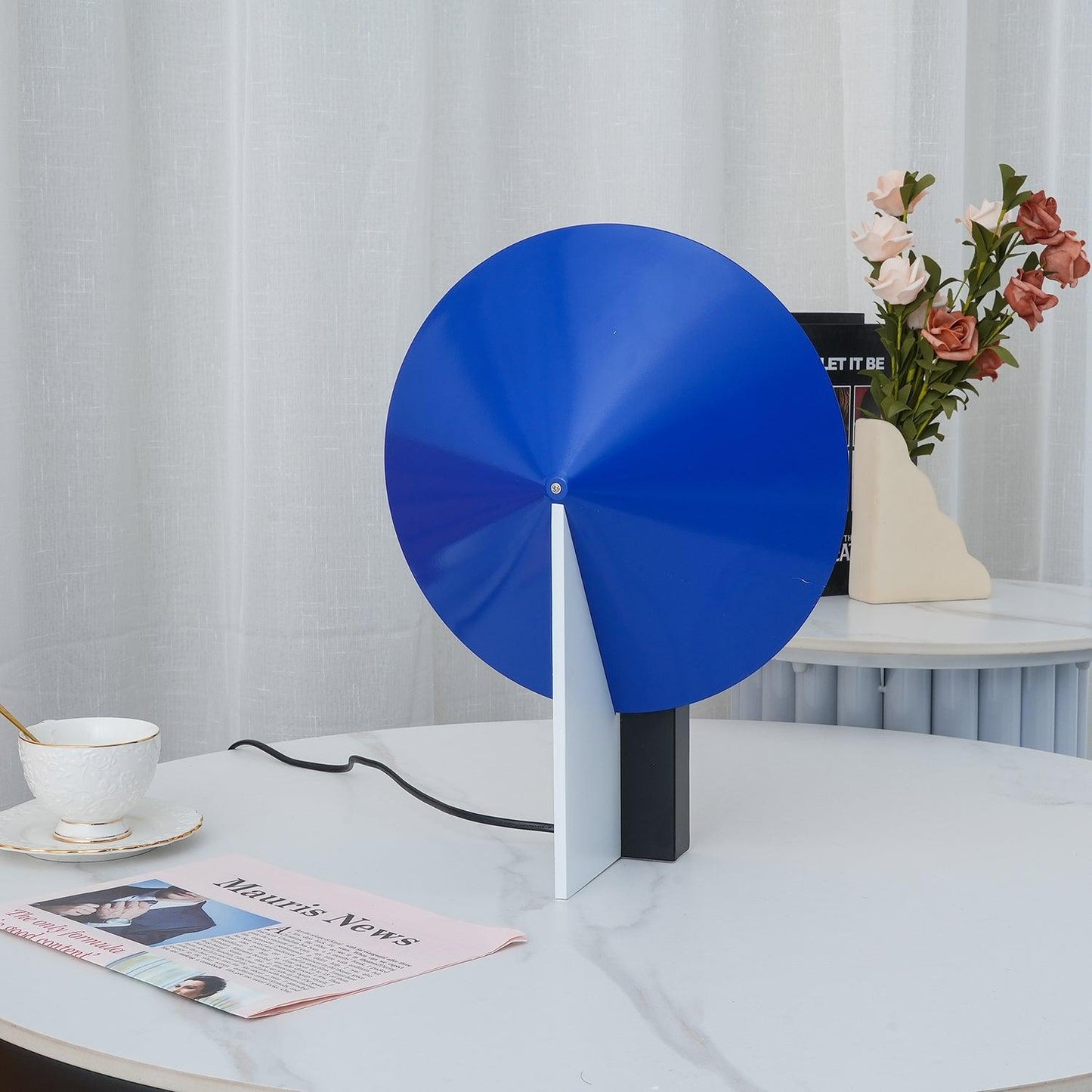 Orbe Table Lamp | Metal & Iron | Black and Red