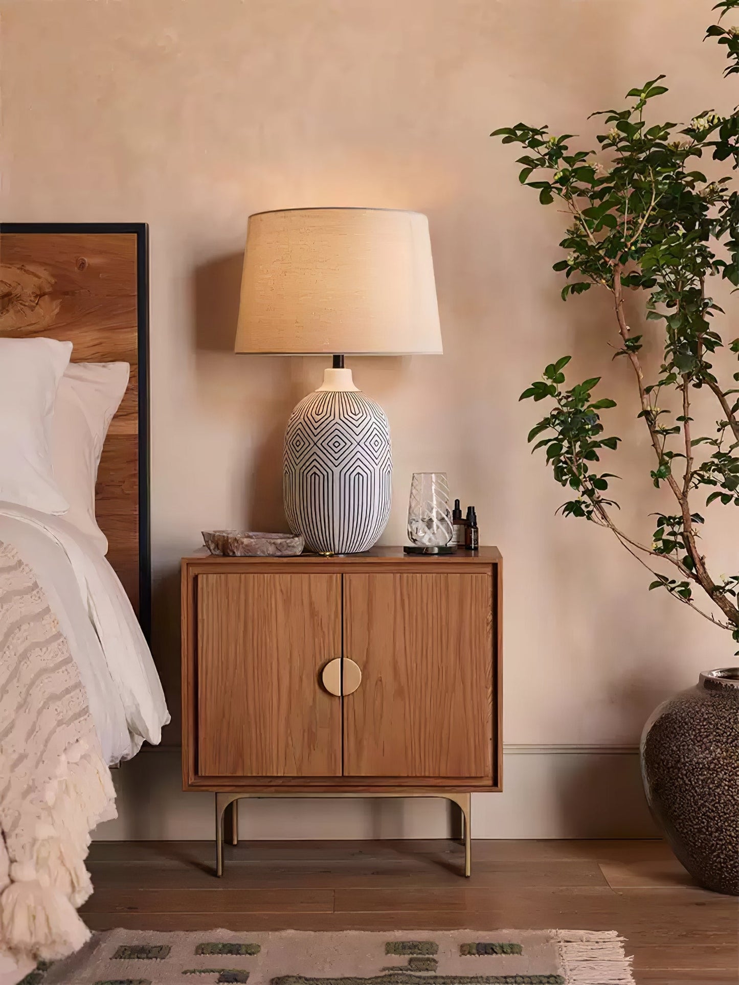 Geometric Table Lamp | Ceramic Base | White & Beige