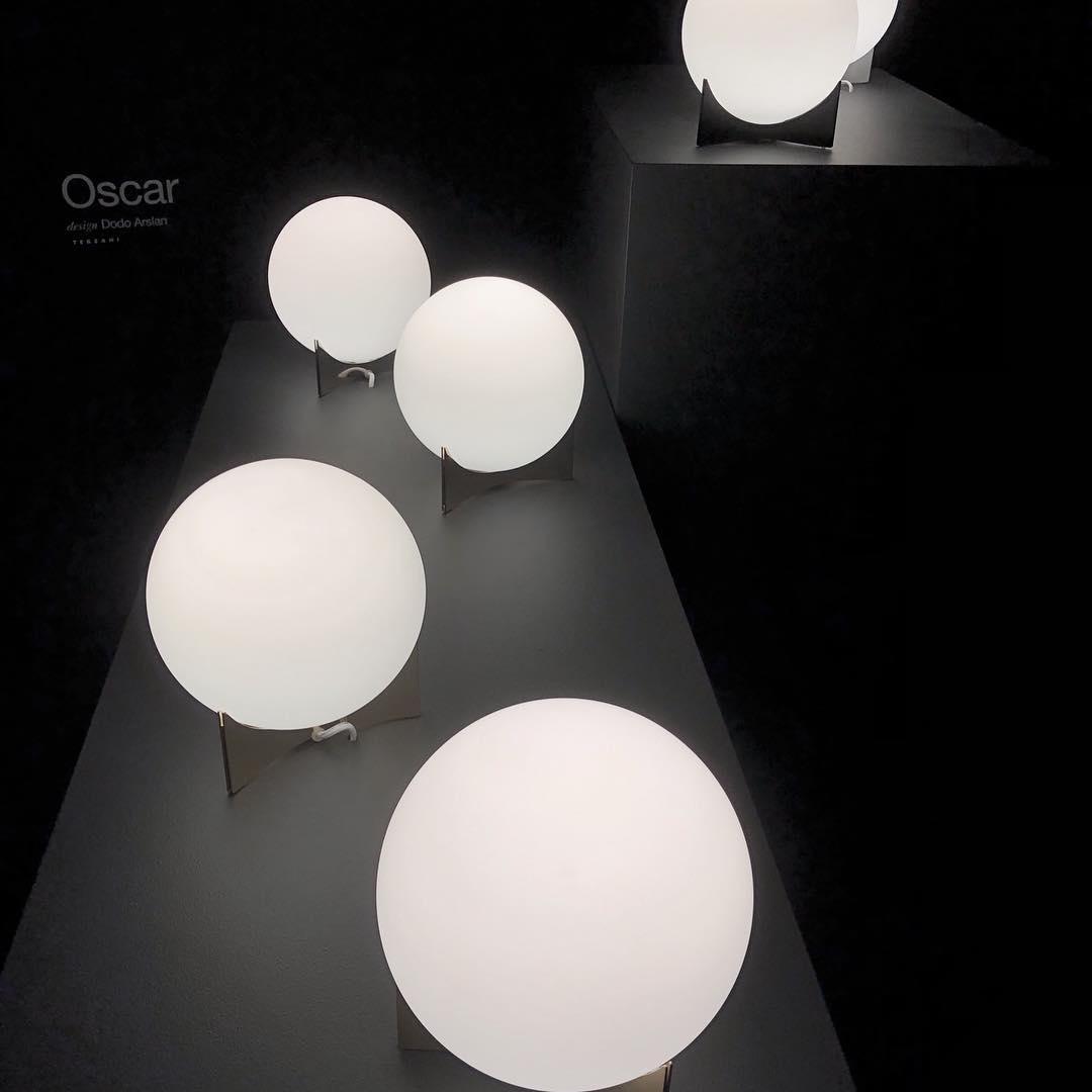 Oscar Table Lamp | Glass & Metal | Gold and White