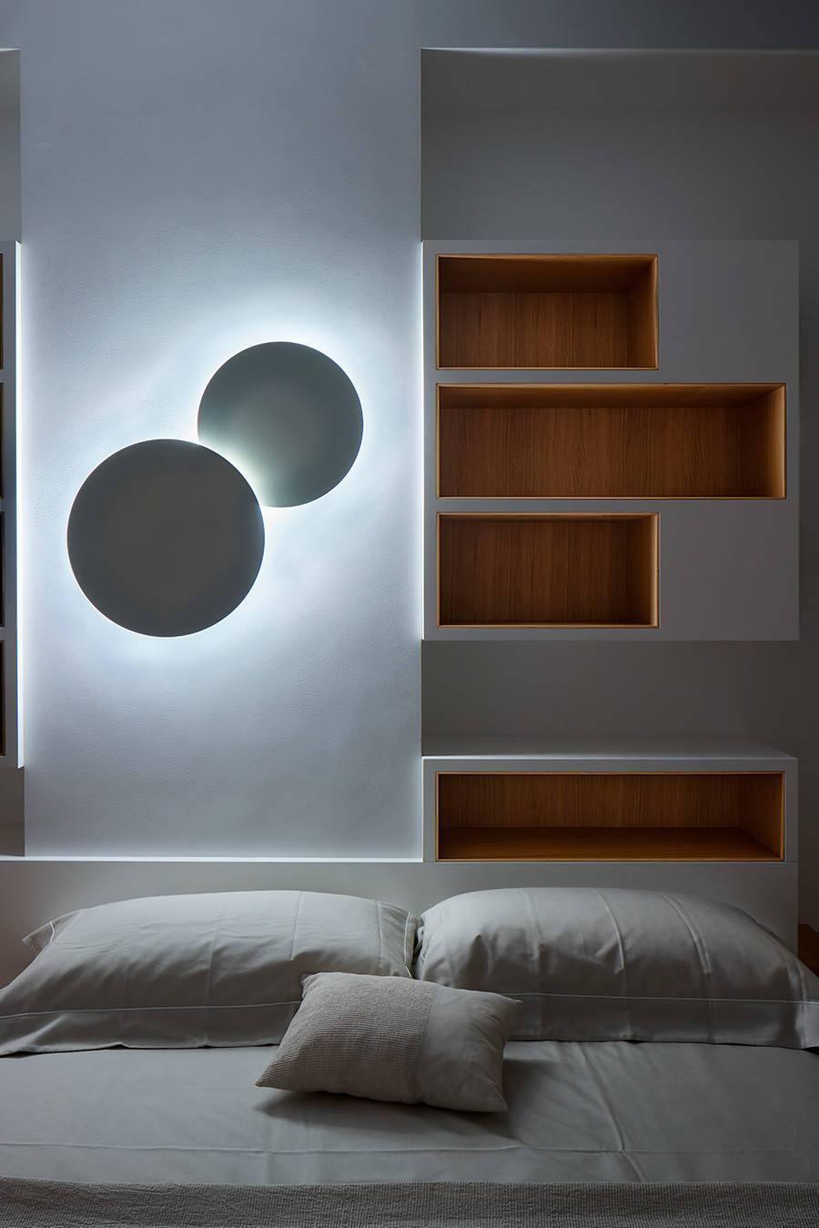 Geometric Disc Wall Lamp | Metal & Acrylic | Black or White