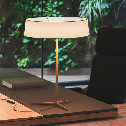 Dama Table Lamp | Metal, Fabric, Aluminum | Black, Grey