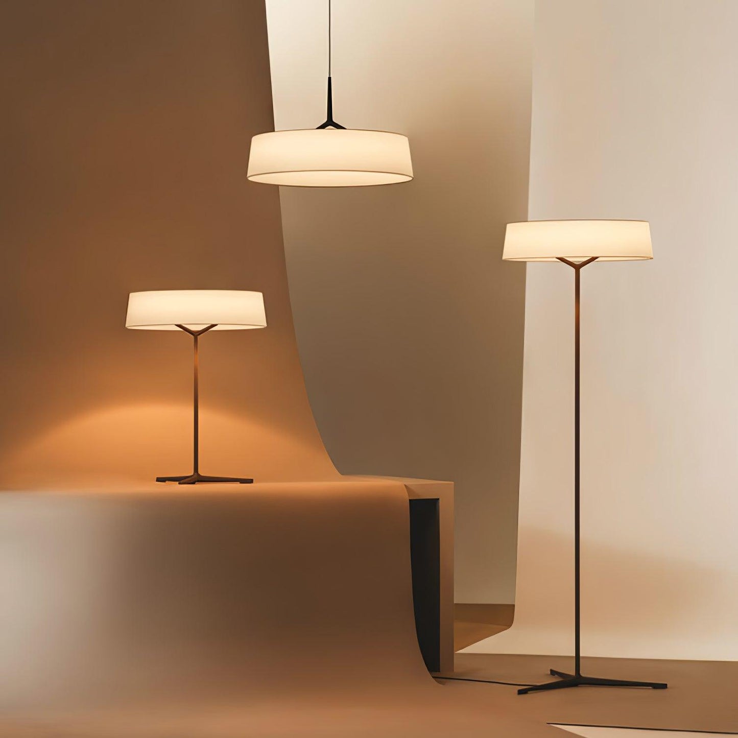 Dama Table Lamp | Metal, Fabric, Aluminum | Black, Grey