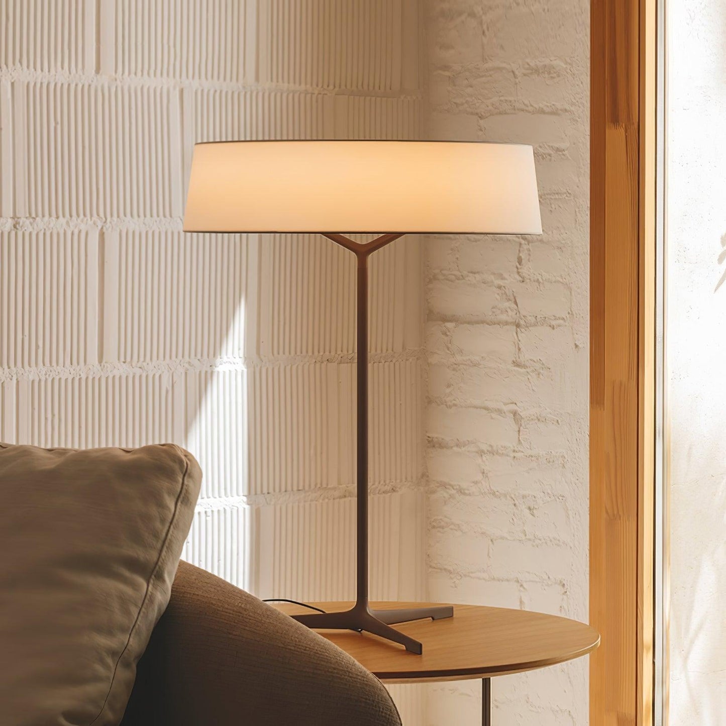 Dama Table Lamp | Metal, Fabric, Aluminum | Black, Grey
