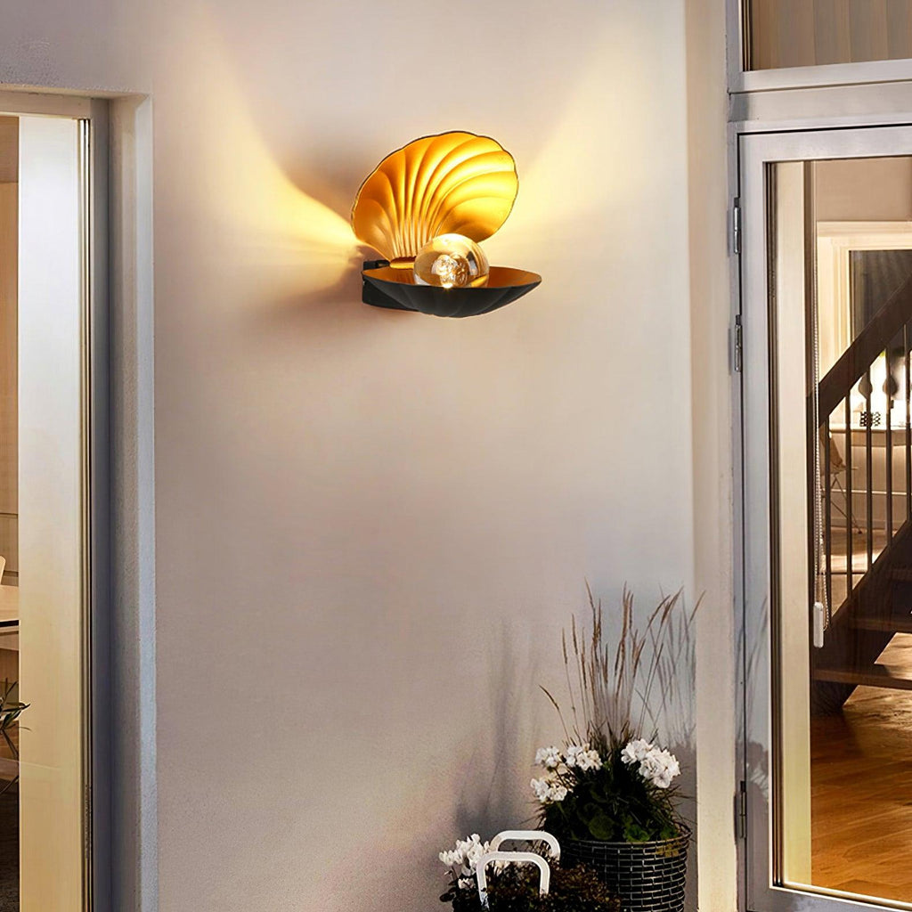 Pearl Clam Wall Light | Aluminum & Acrylic | Set of 2