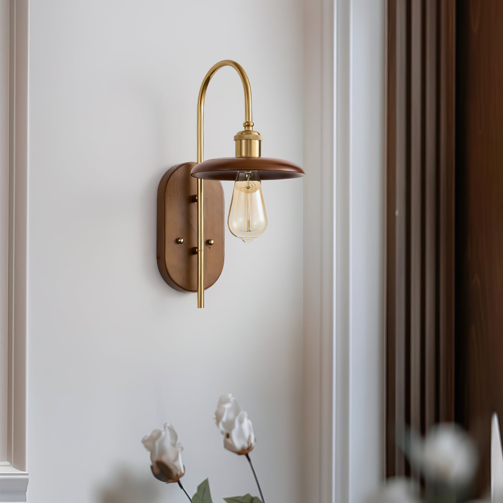 Rafi Wall Light | Brass & Walnut Wood | Retro Design