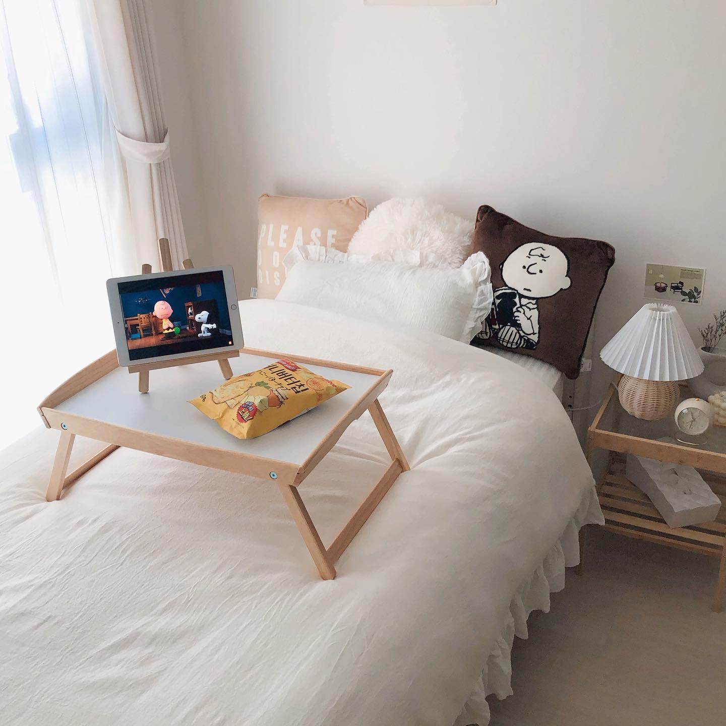 Rattan Table Lamp | Integrated LED | 24cm Diameter