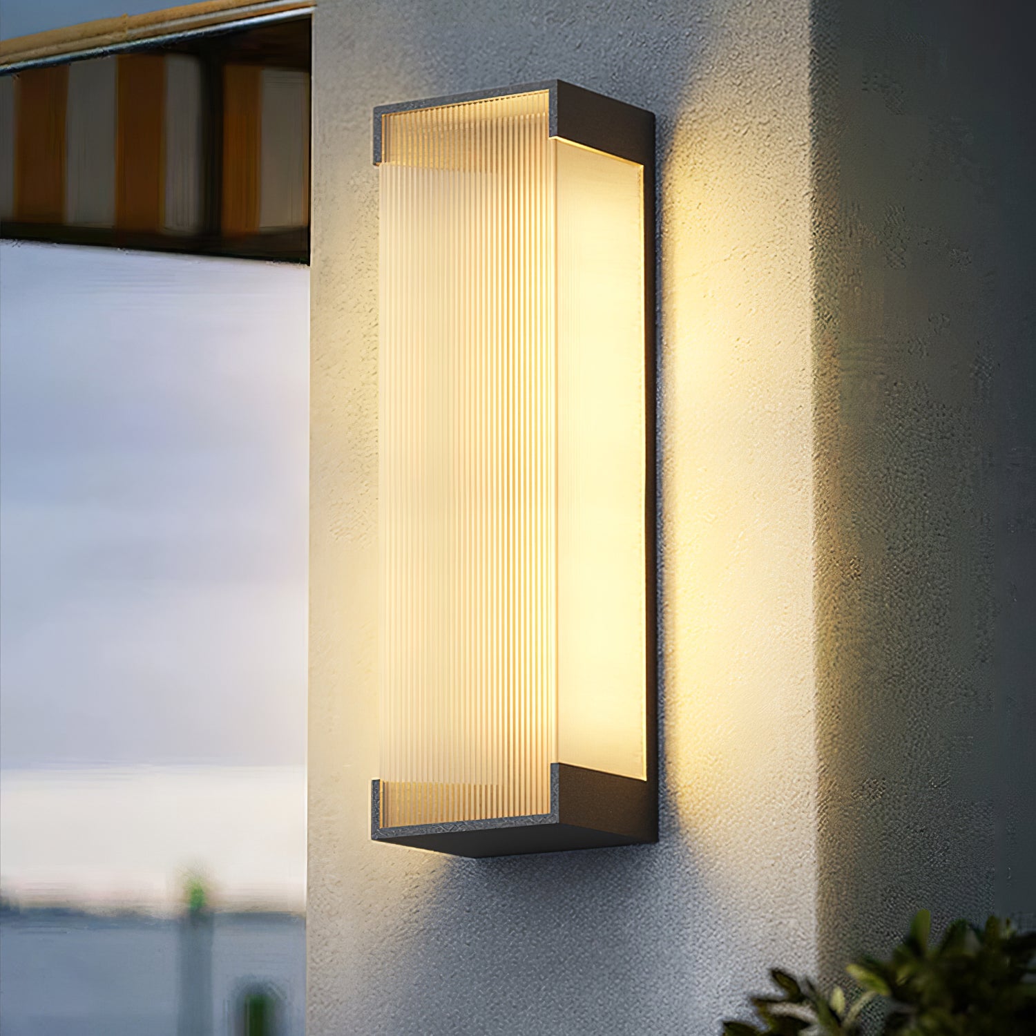 Solar Outdoor Wall Light | Black Stainless Steel | Remote Control, 8-10 Hours Illumination
