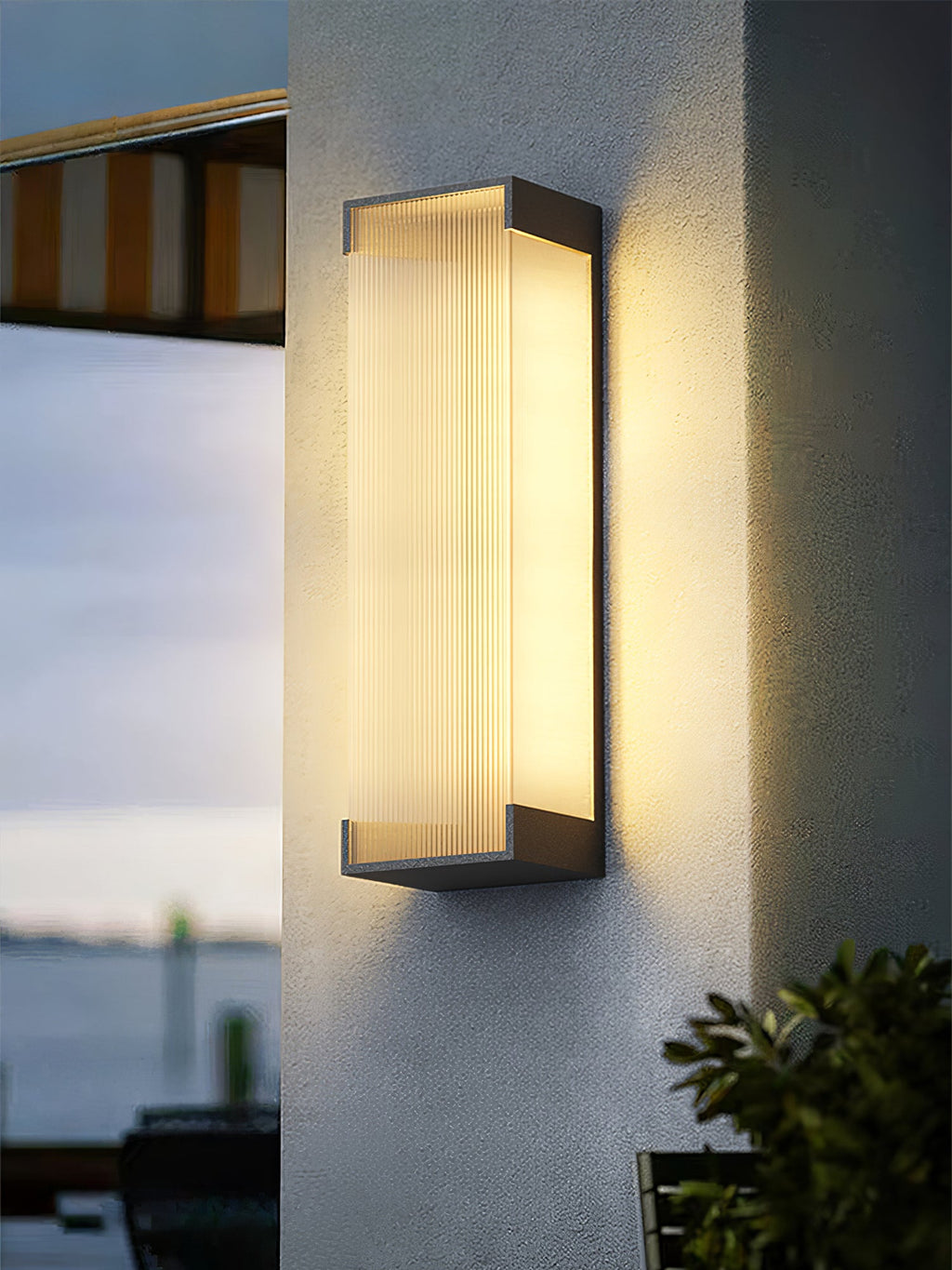 Solar Outdoor Wall Light | Black Stainless Steel | Remote Control, 8-10 Hours Illumination