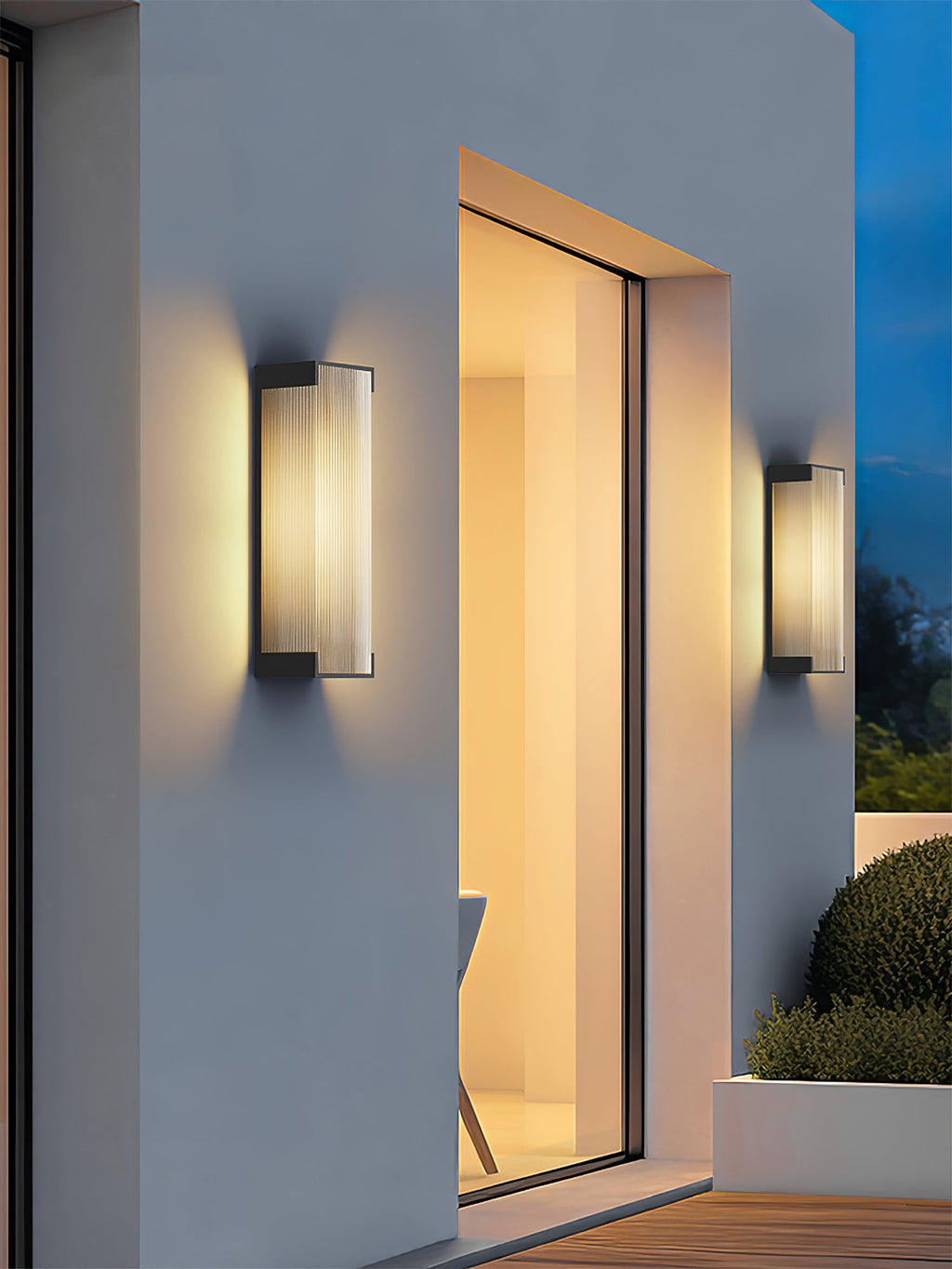 Solar Outdoor Wall Light | Black Stainless Steel | Remote Control, 8-10 Hours Illumination