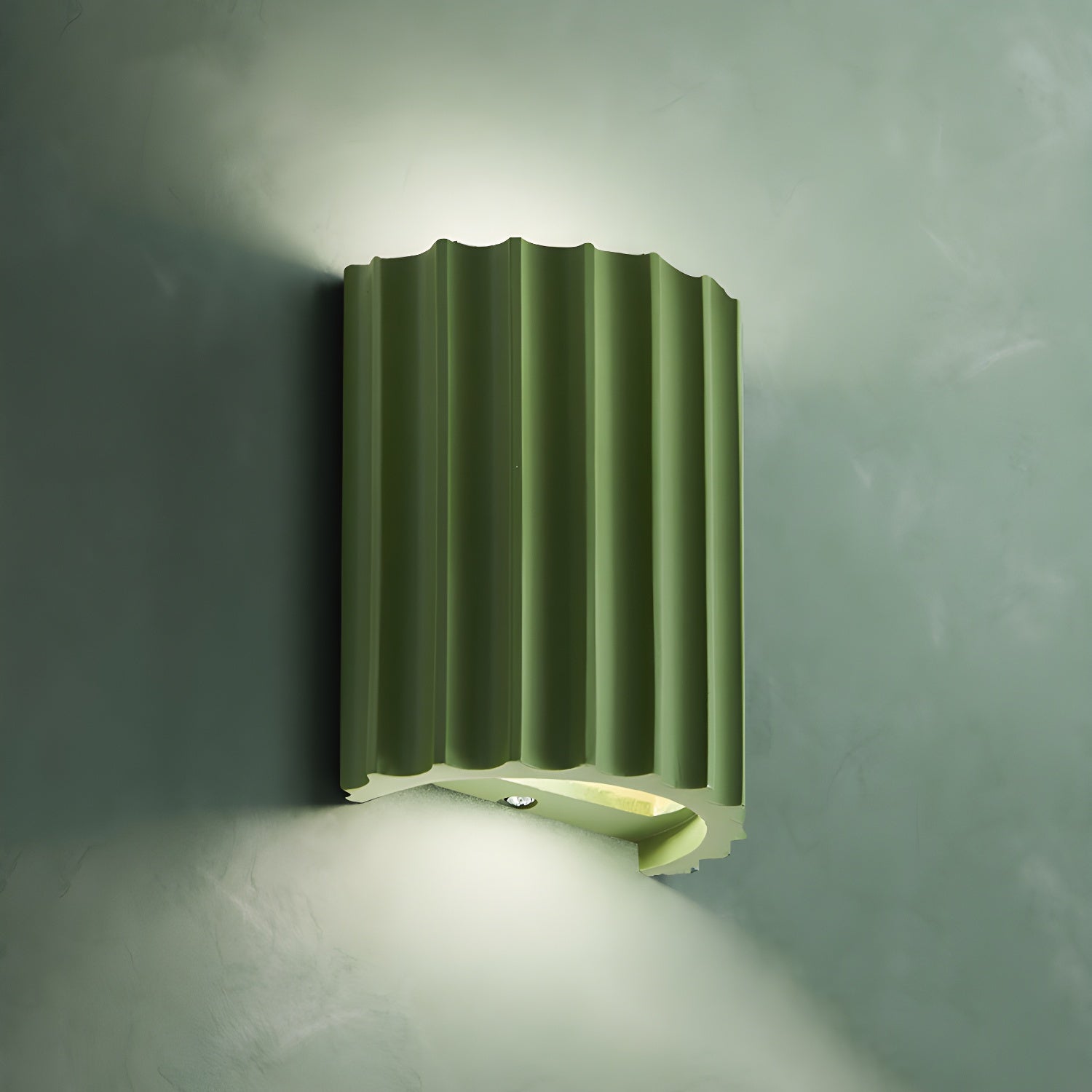 Resin Ribbed Wall Lamp | Matte Black Finish | 14cm Diameter