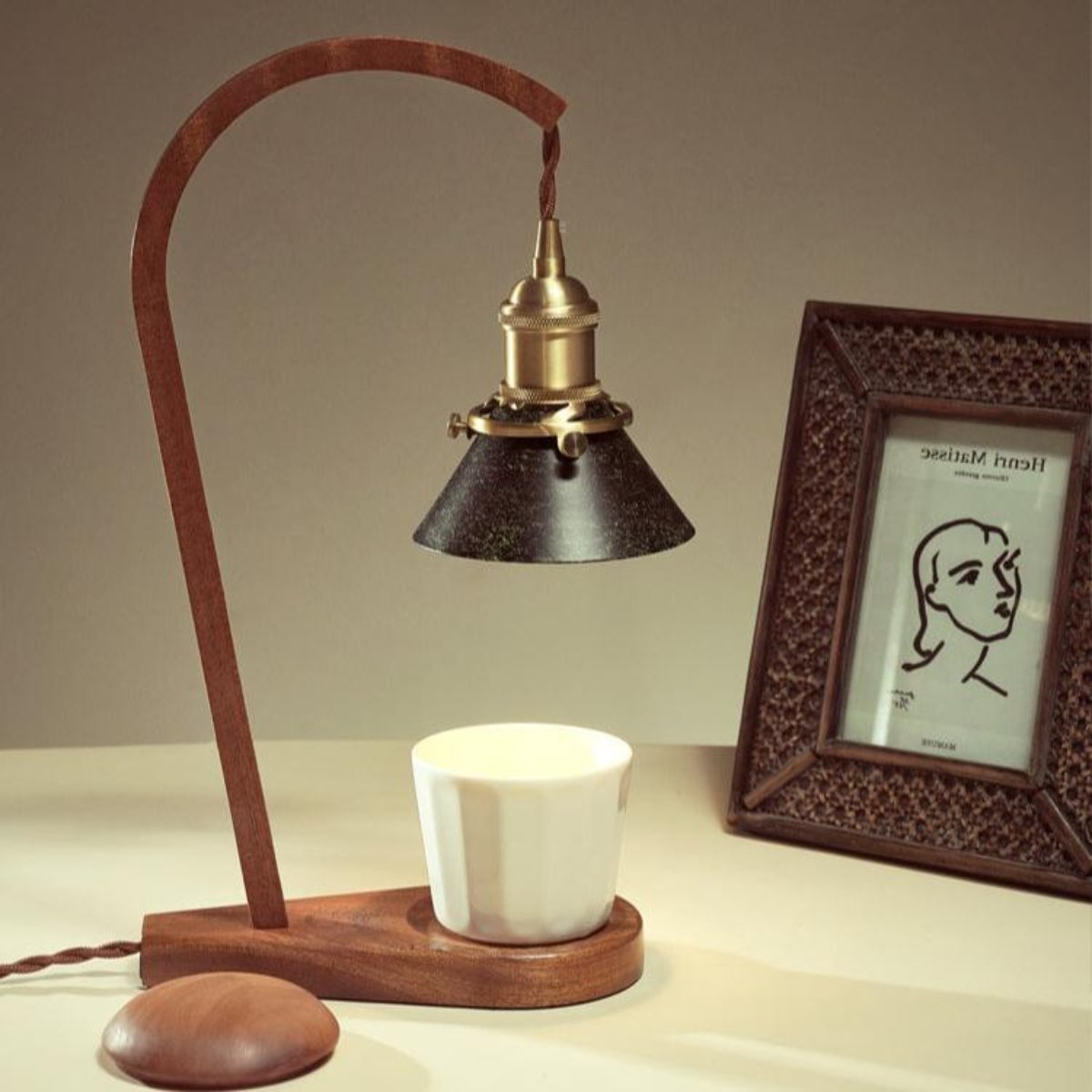 Romi Table Lamp | Handmade Alabaster & Brass | Gold and White