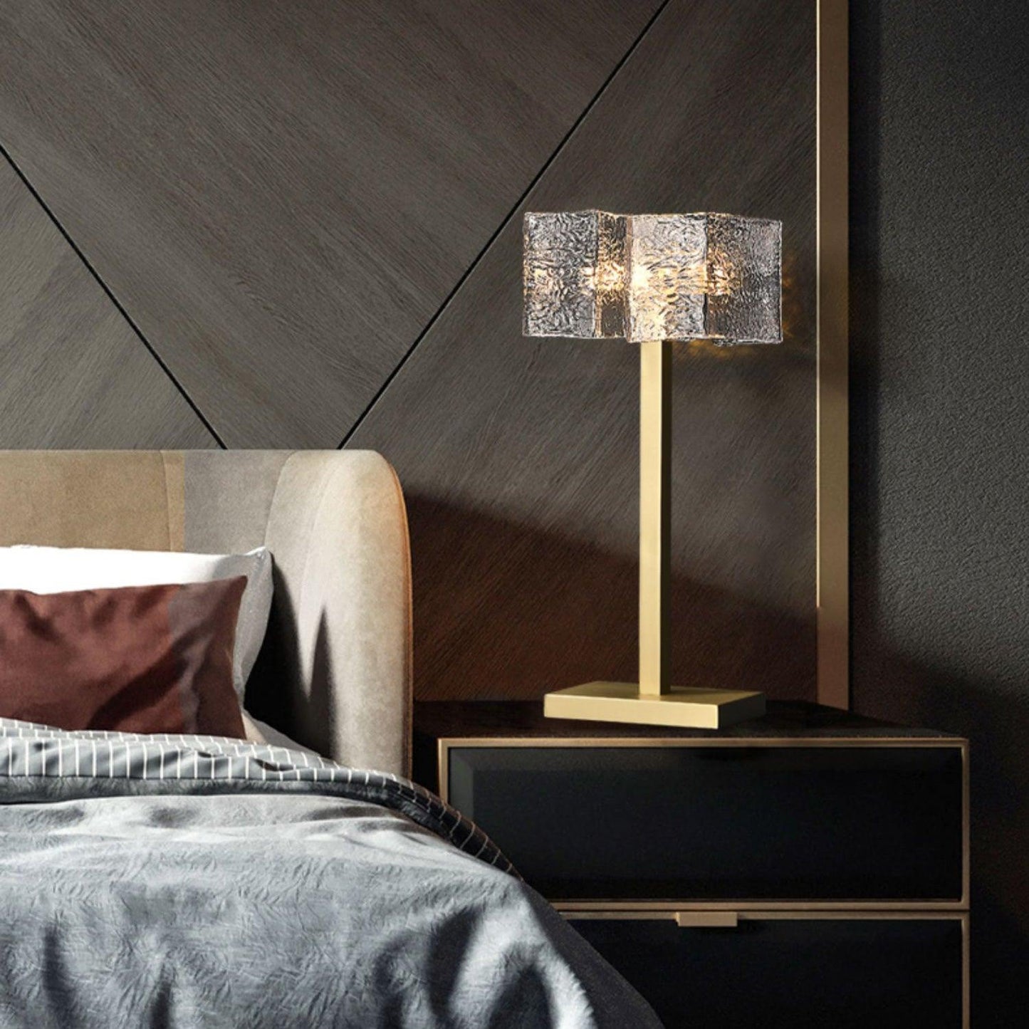 Roosevelt Table Lamp | Brass & Glass | Gold Finish