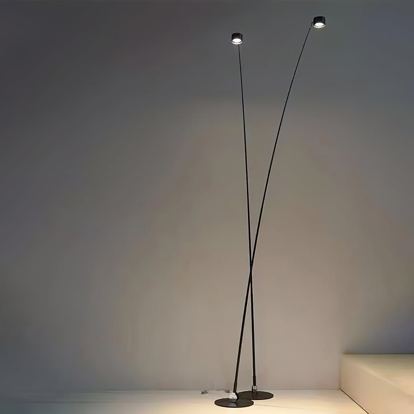 Sampei Floor Lamp | Carbon Fiber & Metal | Black, 200cm