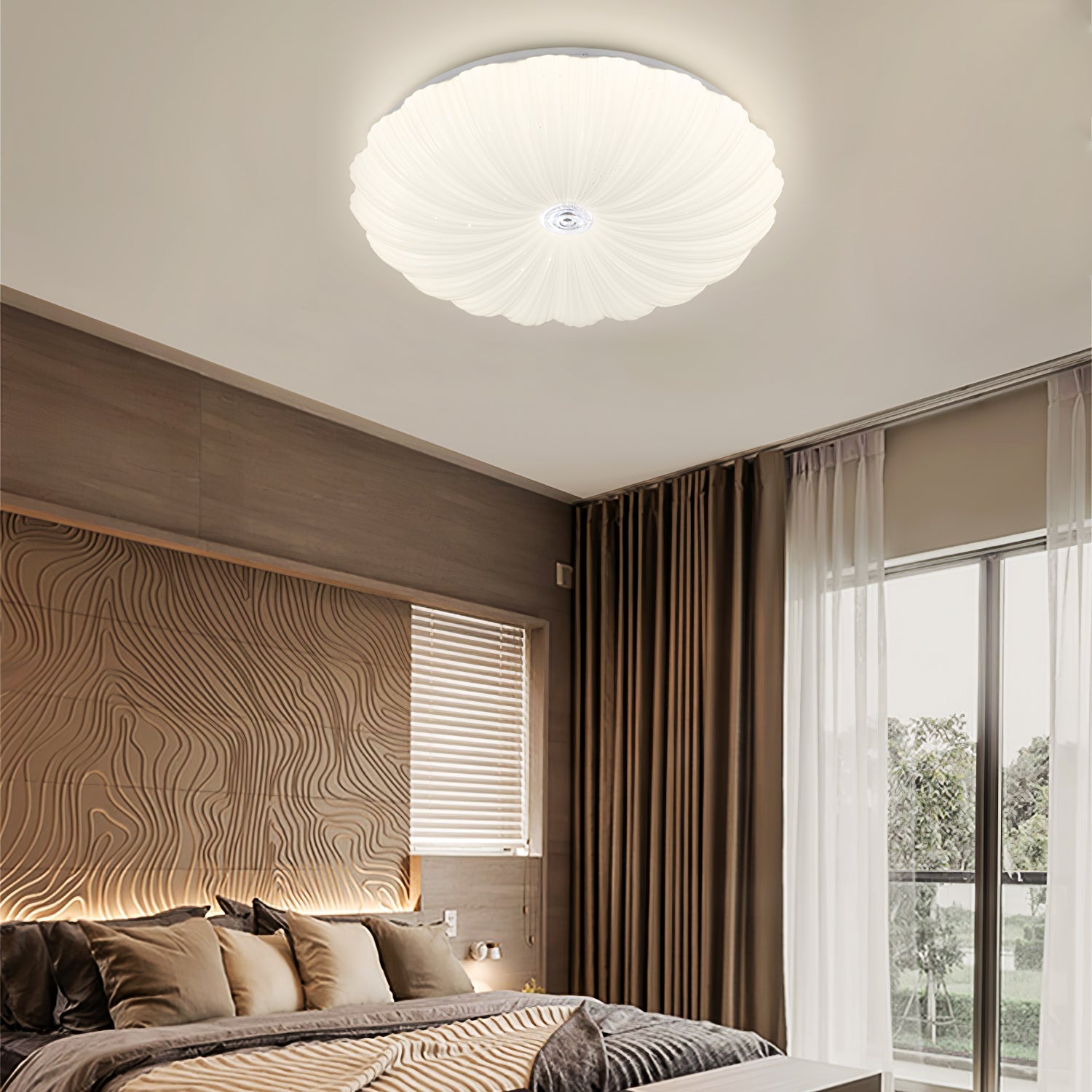 Acrylic Shell Ceiling Lamp | Metal & Acrylic | White