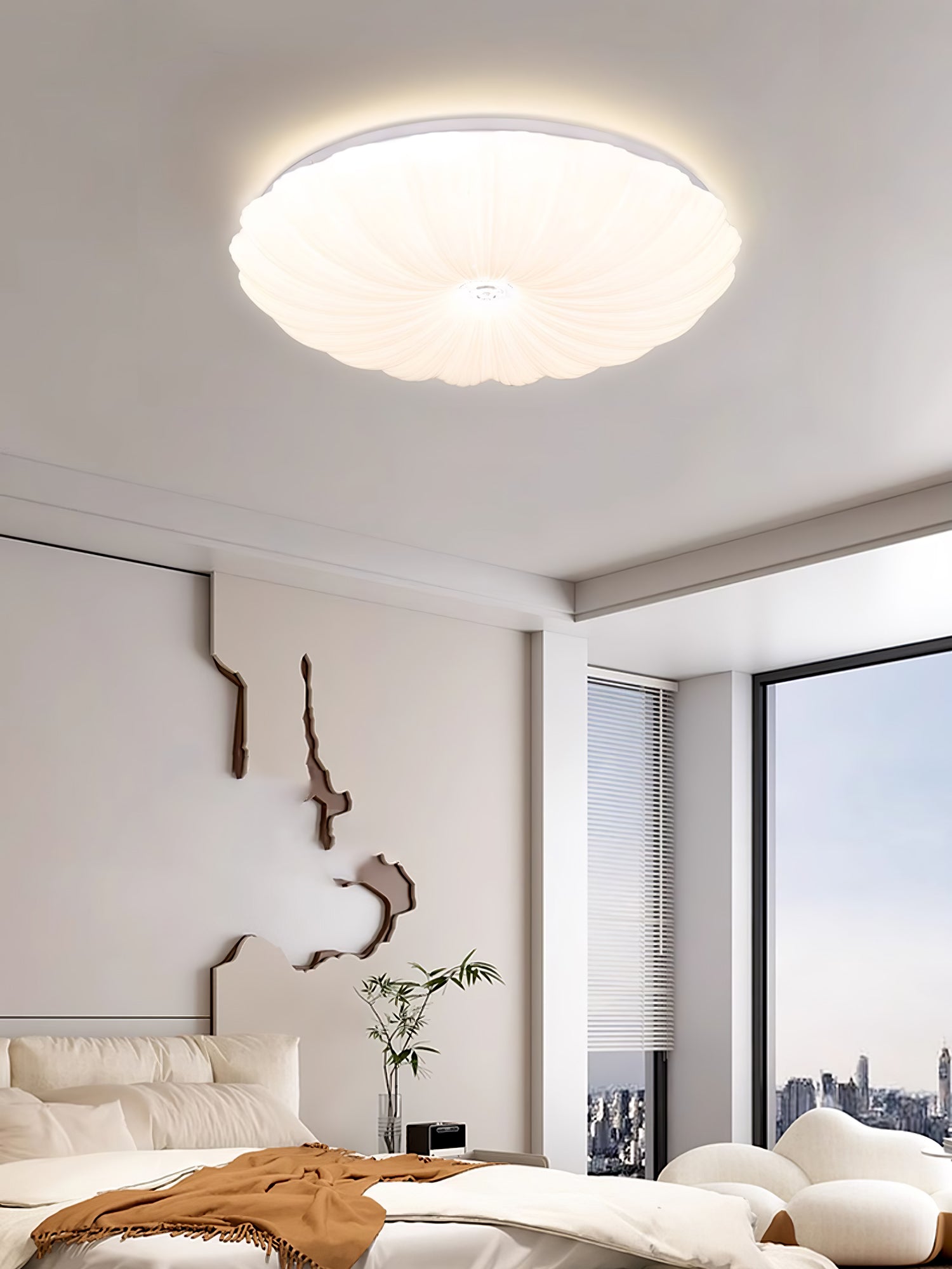 Acrylic Shell Ceiling Lamp | Metal & Acrylic | White