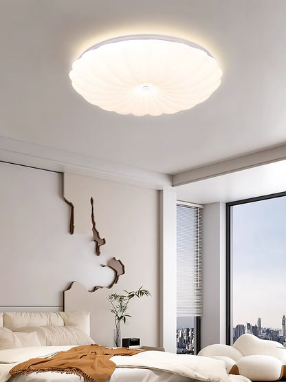 Acrylic Shell Ceiling Lamp | Metal & Acrylic | White