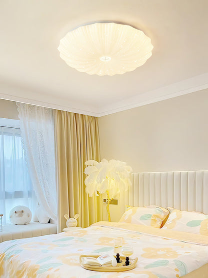 Acrylic Shell Ceiling Lamp | Metal & Acrylic | White