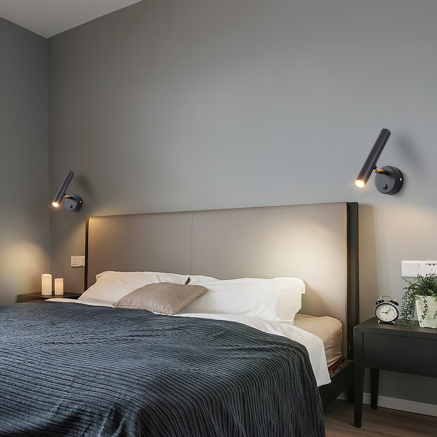Slender Adjustable Wall Lamp | Metal | Set of 2 | Black