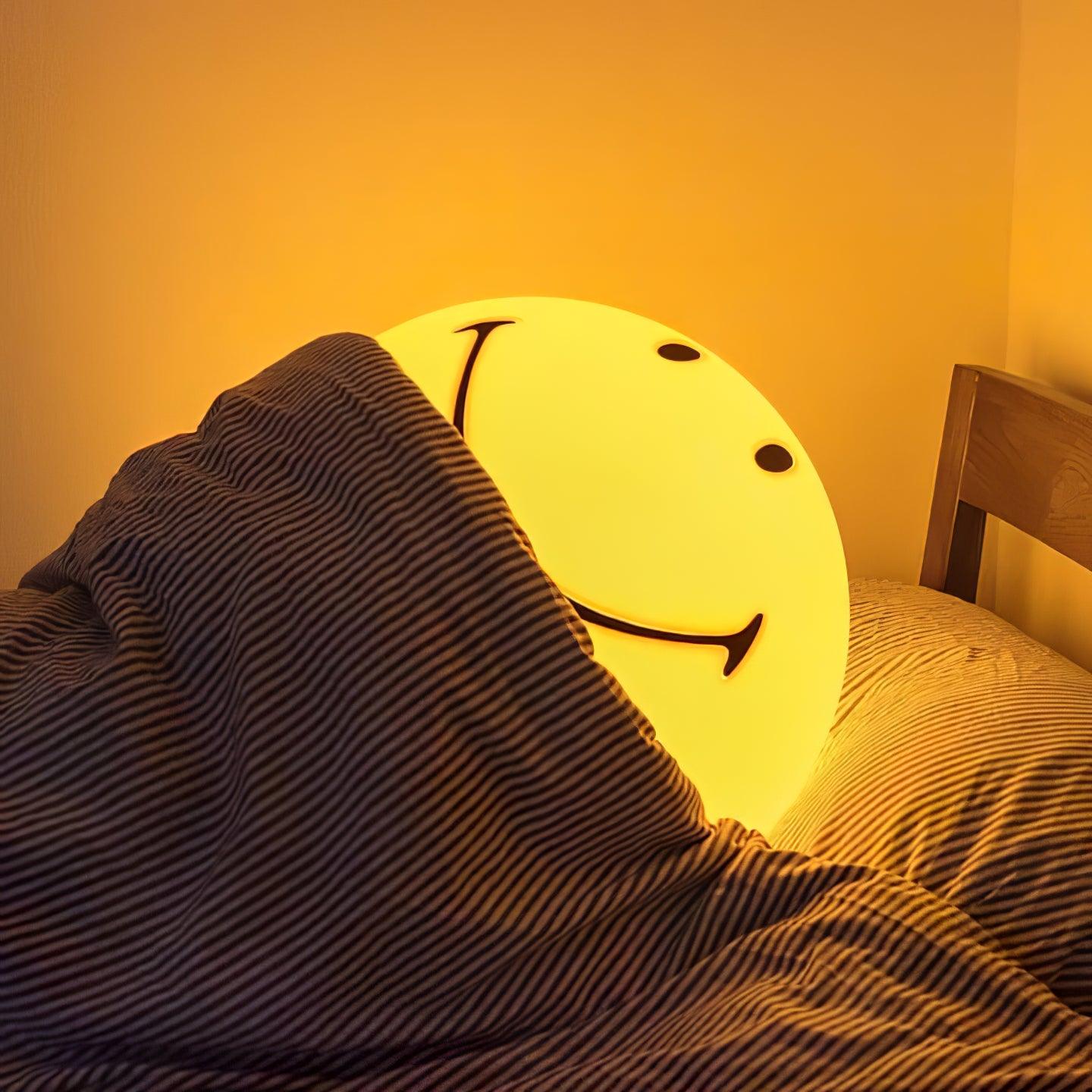 Smiling Rechargeable Table Lamp | Warm Yellow LED | 23cm Diameter