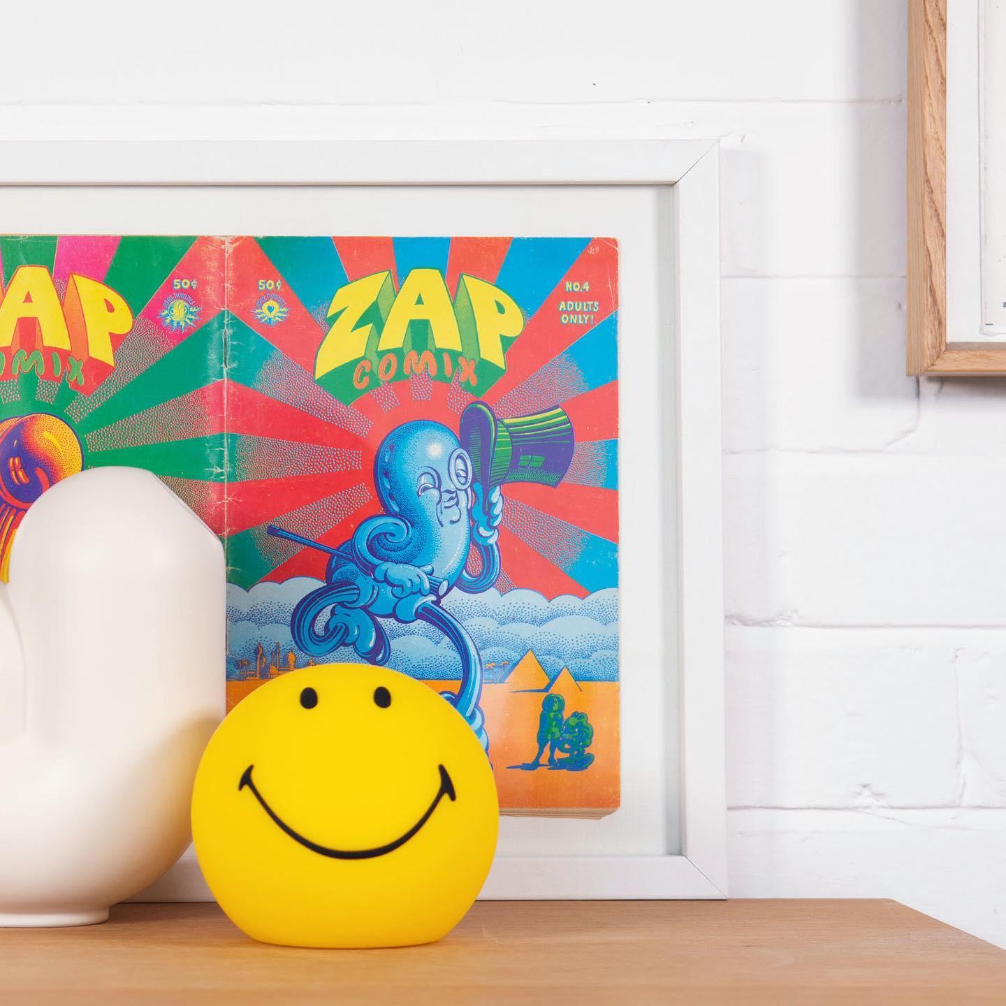 Smiling Table Lamp | Yellow LED | 23cm Diameter