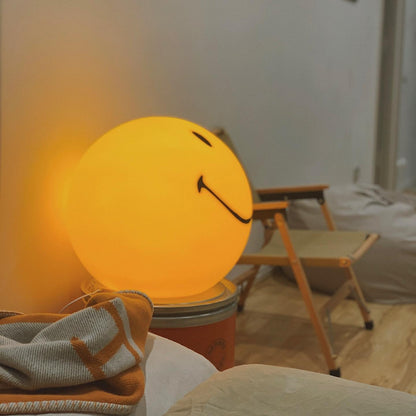 Smiling Table Lamp | Yellow LED | 23cm Diameter