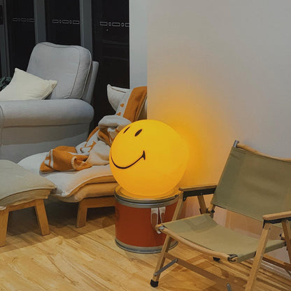 Smiling Table Lamp | Yellow LED | 23cm Diameter