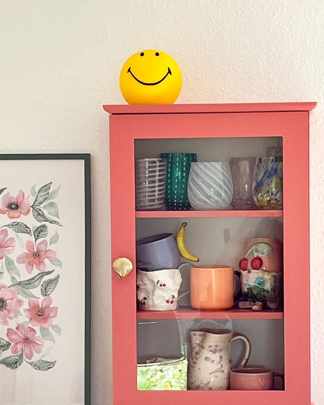 Smiling Rechargeable Table Lamp | Warm Yellow LED | 23cm Diameter