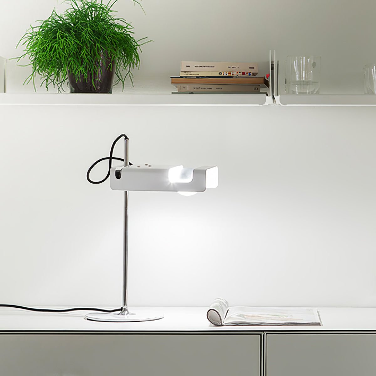 Spider Table Lamp | Metal Enameled Finish | White or Black