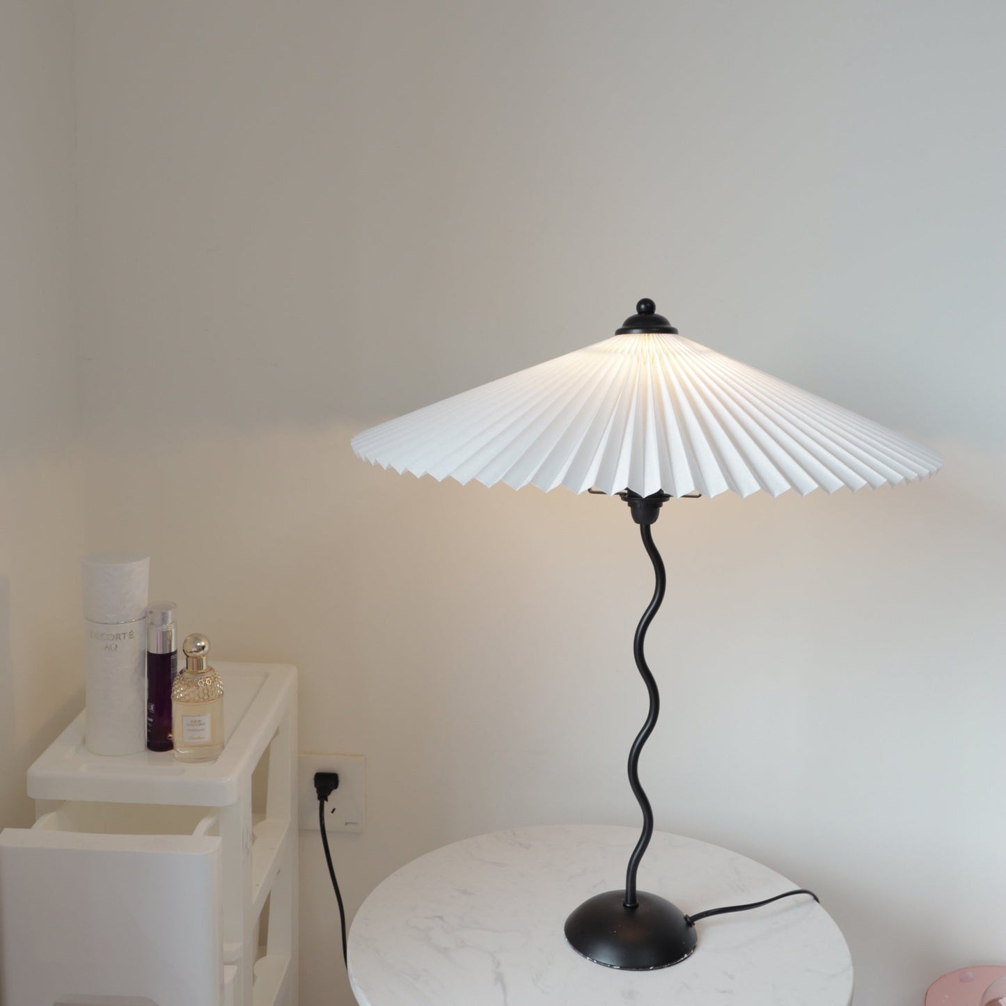 Squiggle Table Lamp | Nordic Style Metal & Fabric | Black with Beige Shade