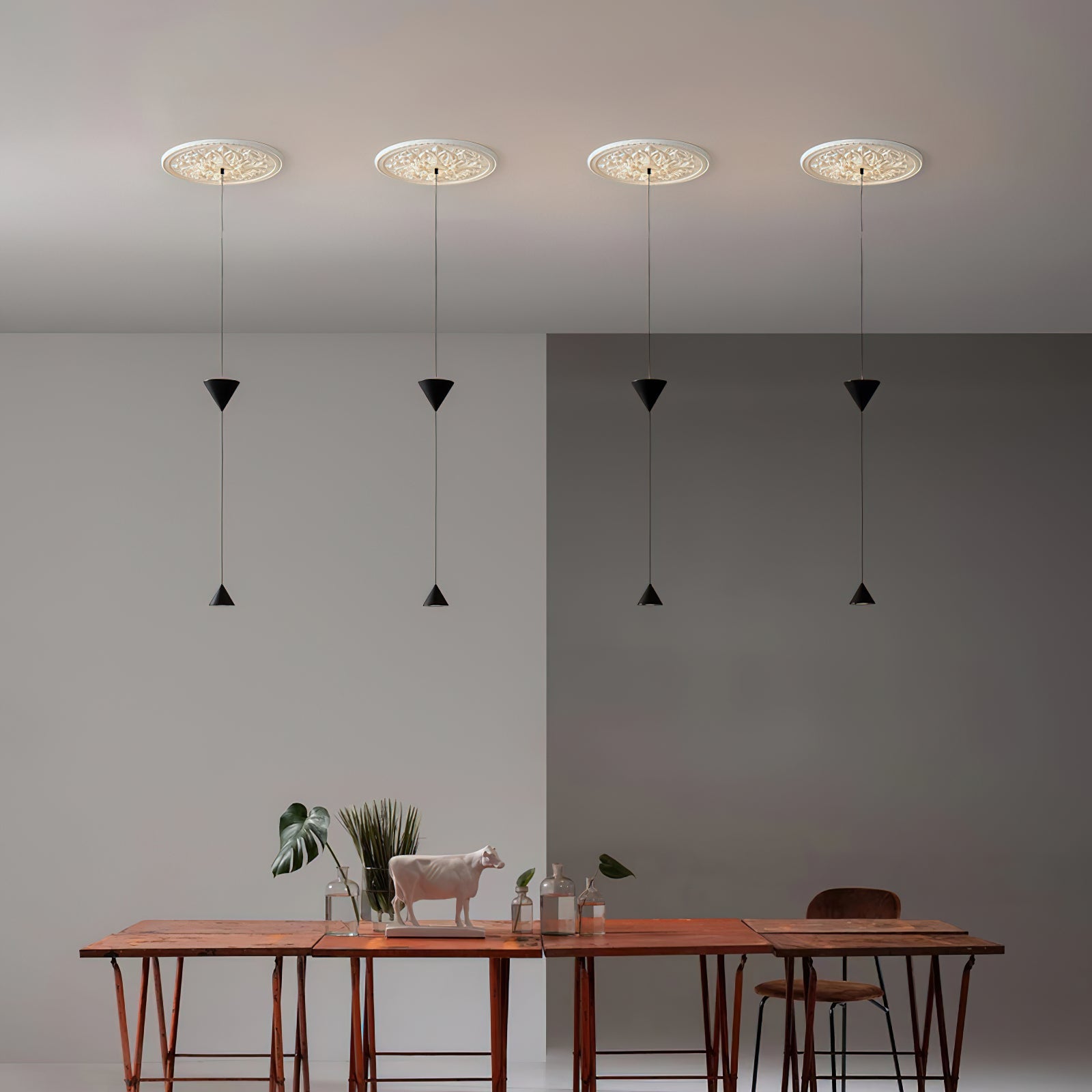 Stralunata Pendant Lamp | Minimalist Metal Design | Adjustable Height