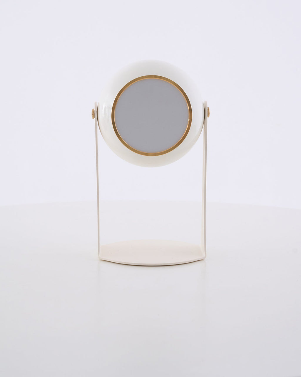 Svejk Table Lamp | Glossy Black and White | Touch Control
