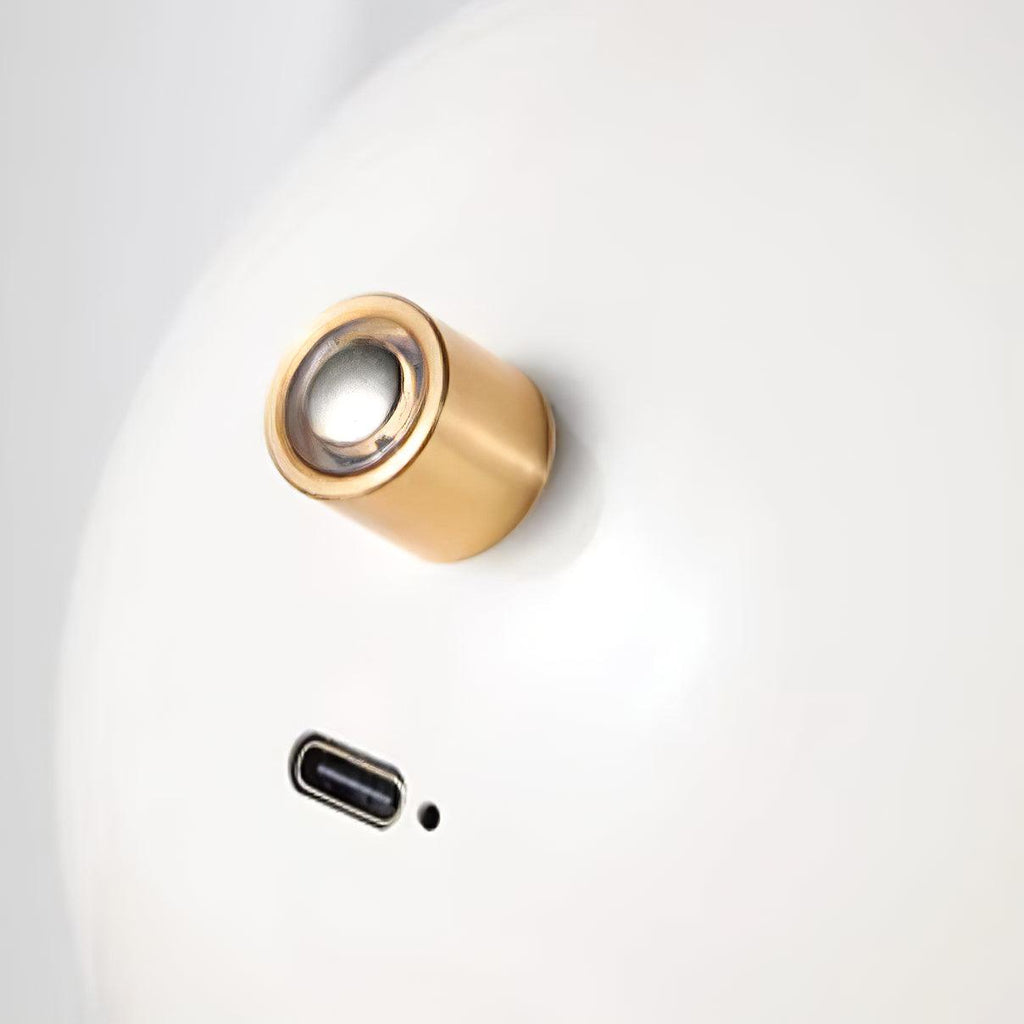 Svejk Table Lamp | Glossy Black and White | Touch Control