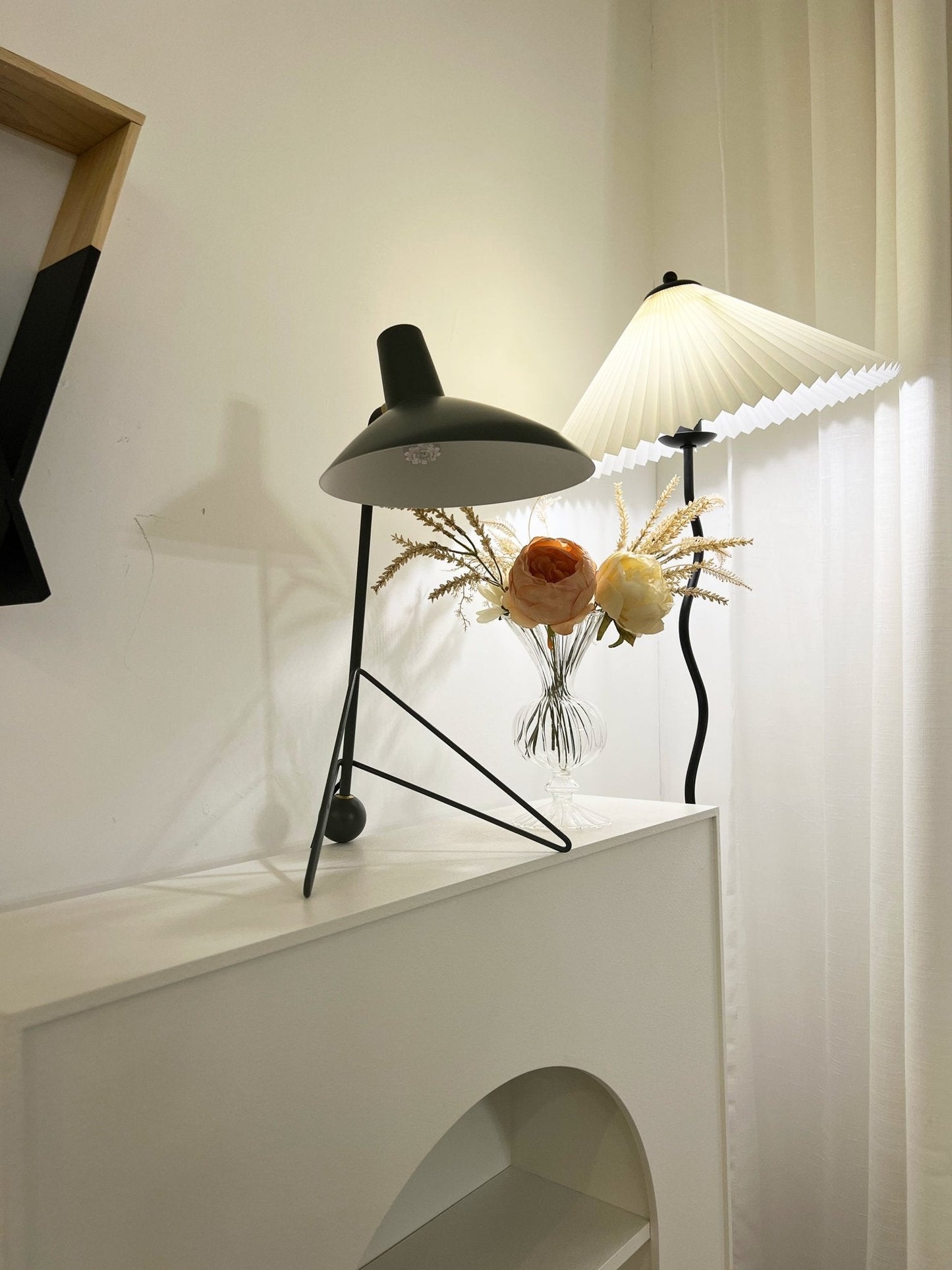 Svelte Noir Table Lamp | Matte Black Metal | 31cm Diameter