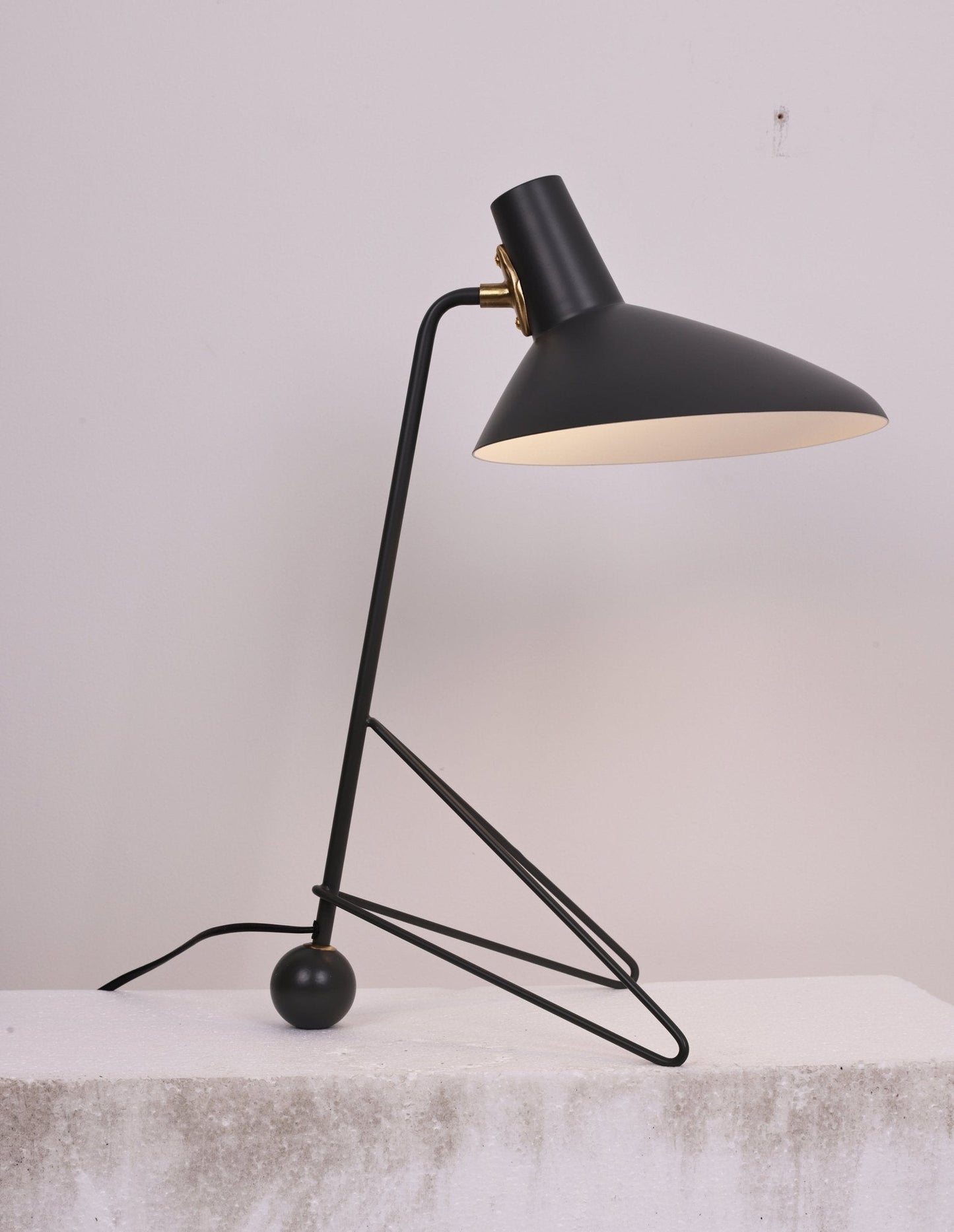 Svelte Noir Table Lamp | Matte Black Metal | 31cm Diameter