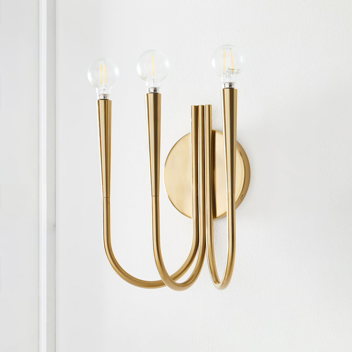 Swoop Arm Wall Lamp | Metal & Glass | Copper or Black Finish