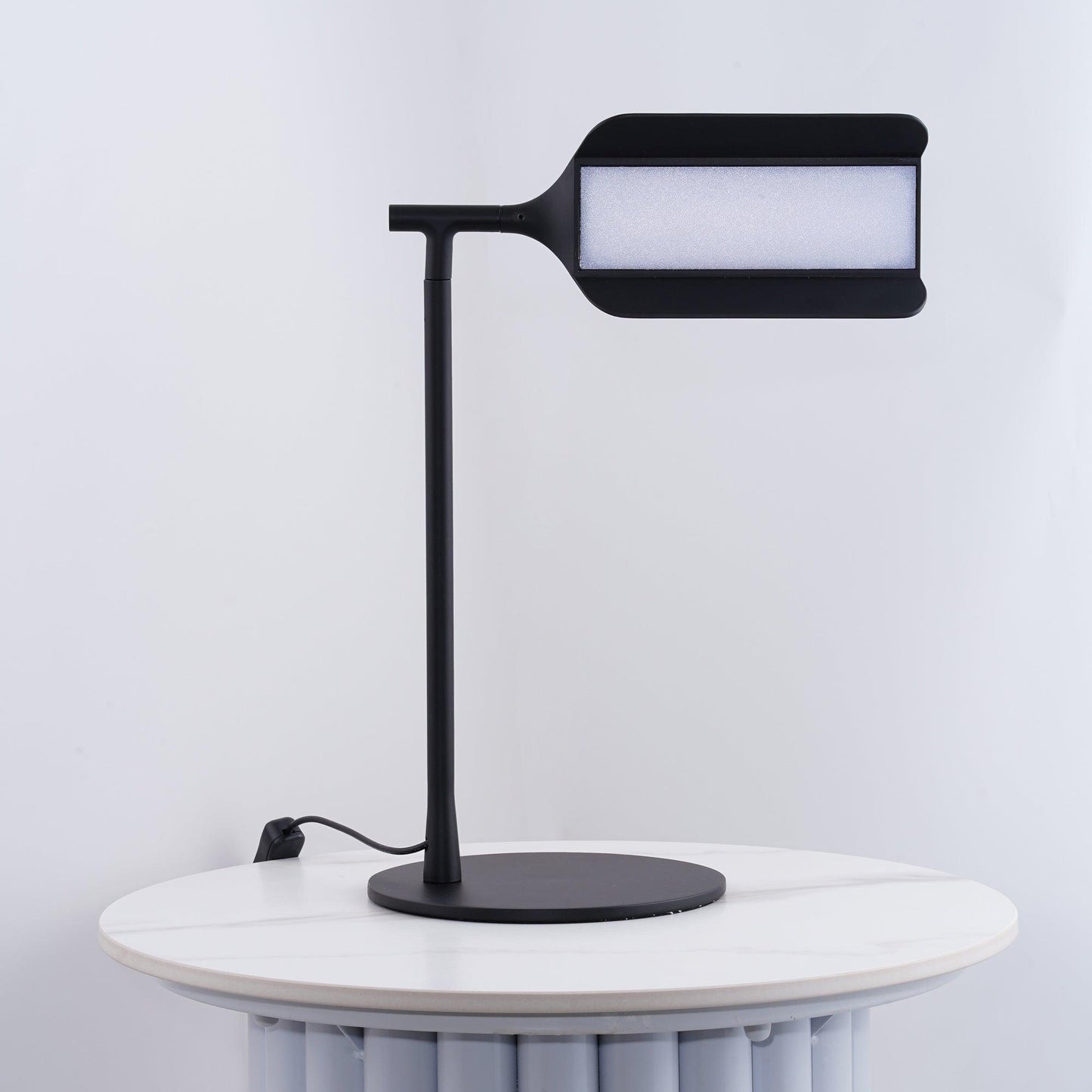 Pivot Ease Table Lamp | Die-Cast Aluminum | Matt Black