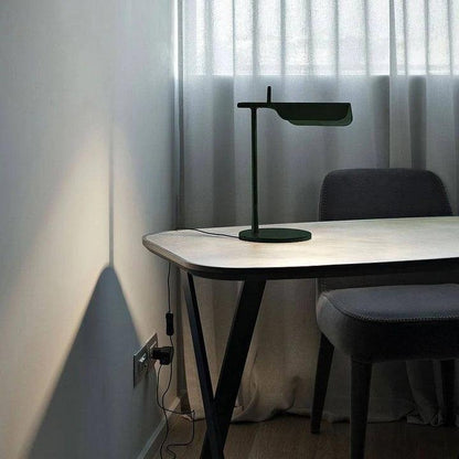 Pivot Ease Table Lamp | Die-Cast Aluminum | Matt Black