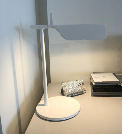 Pivot Ease Table Lamp | Die-Cast Aluminum | Matt Black