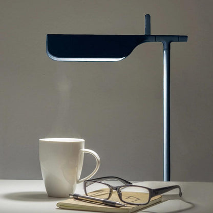 Pivot Ease Table Lamp | Die-Cast Aluminum | Matt Black