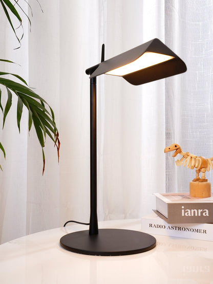Pivot Ease Table Lamp | Die-Cast Aluminum | Matt Black