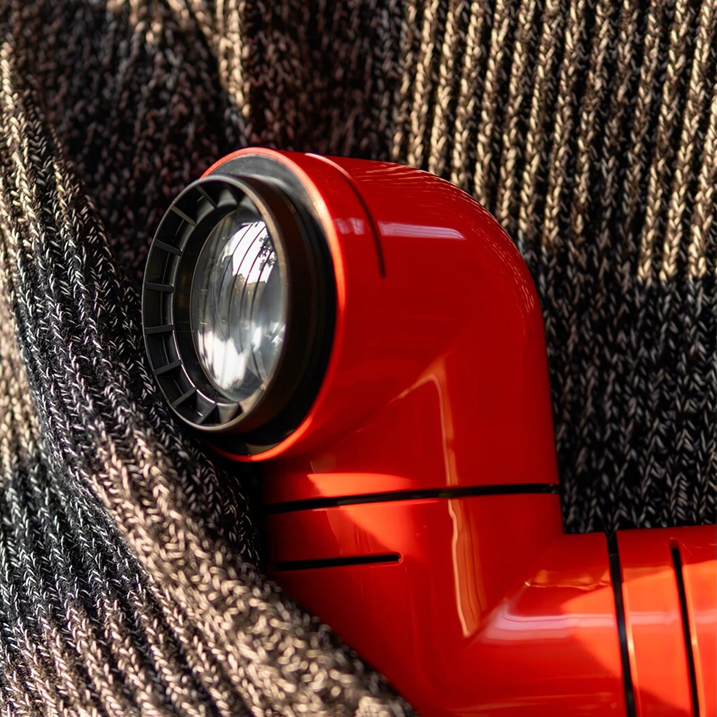 Tatu Table Lamp | Adjustable LED | Red & White