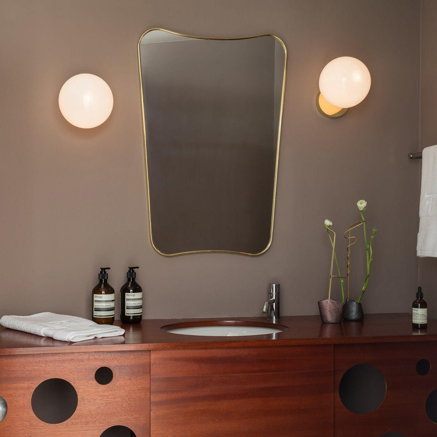 Wall Lamp Set | Metal & Glass | Gold & White