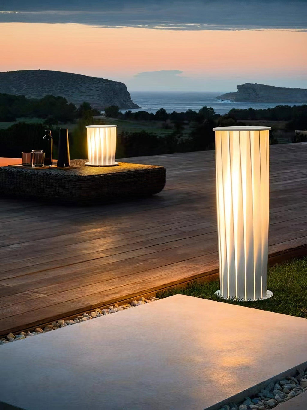 LED Outdoor Light | Metal & Acrylic | Black or White, 3 Sizes
