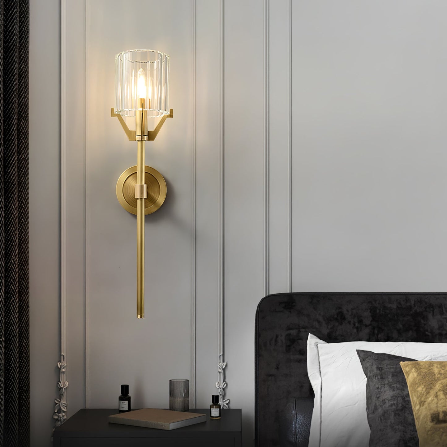 Valdampierre Wall Sconce | Heavy Cut Crystal & Heritage Brass | Indoor Lighting