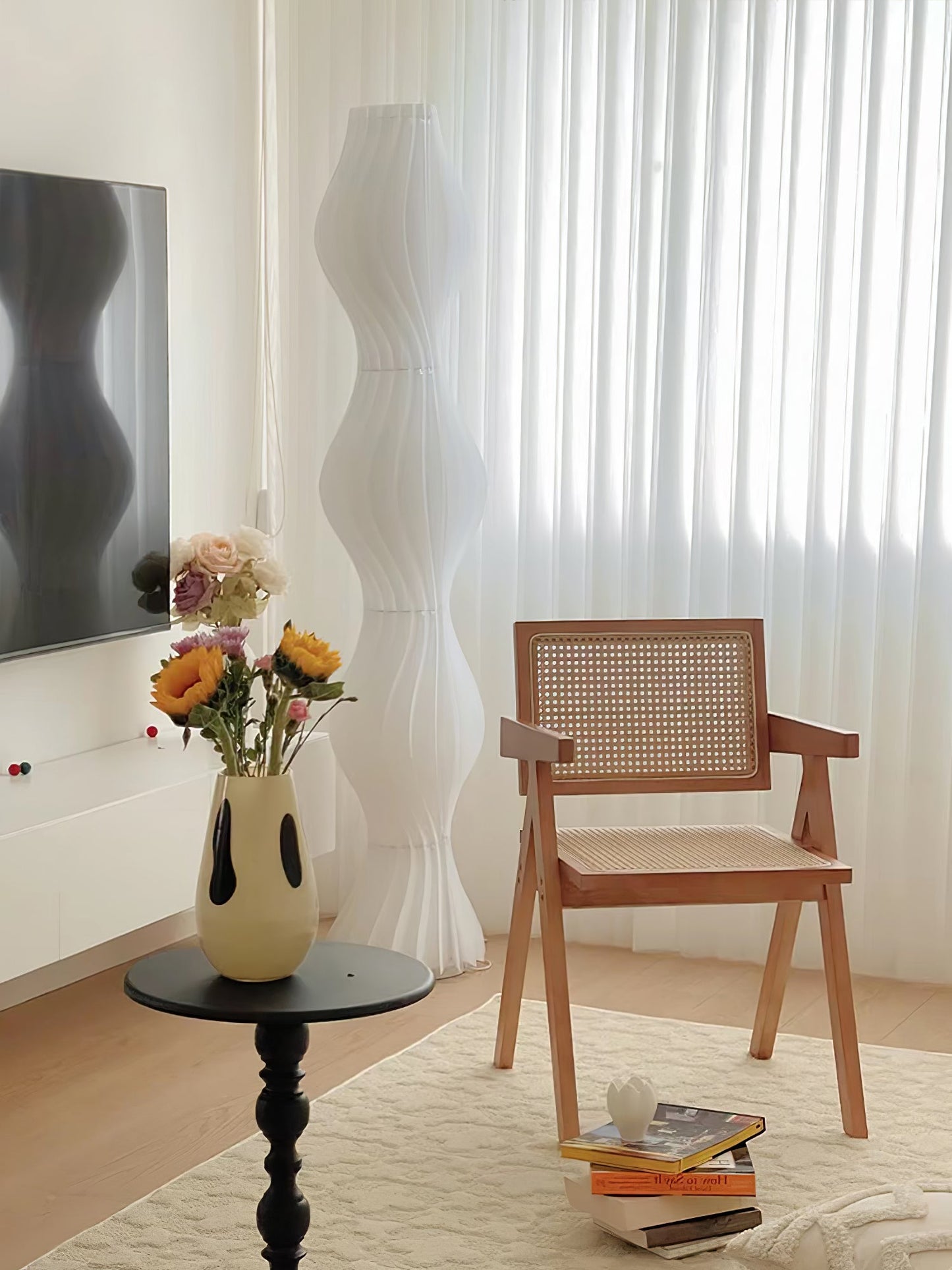 Vapor Floor Lamp | White Iron & Acrylic | Modern Design